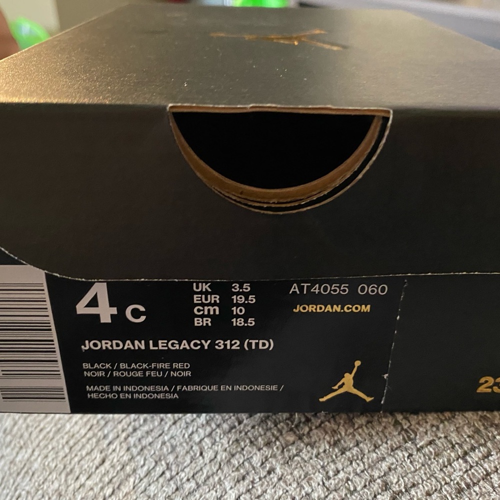 Nike Jordan size 4c new shoes